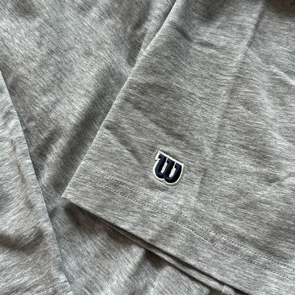 NWOT Men’s Wilson Tennis T-Shirt Grey size Large - Picture 6 of 6